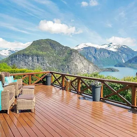 Sleeps 8 Wifi Ferienhaus