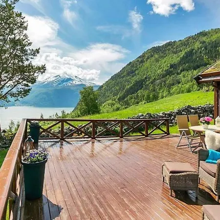 Sleeps 8 Wifi * Valldal