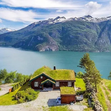 Sleeps 8 Wifi Valldal