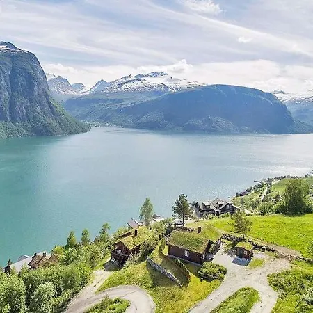 Sleeps 8 Wifi Valldal